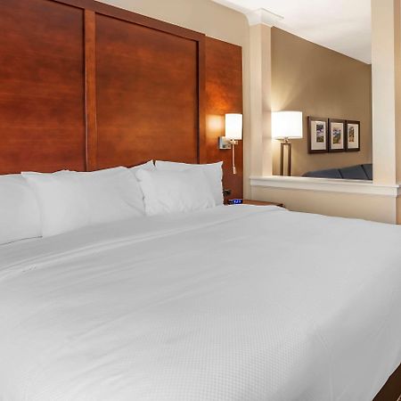 Comfort Inn & Suites Уинчестер Экстерьер фото