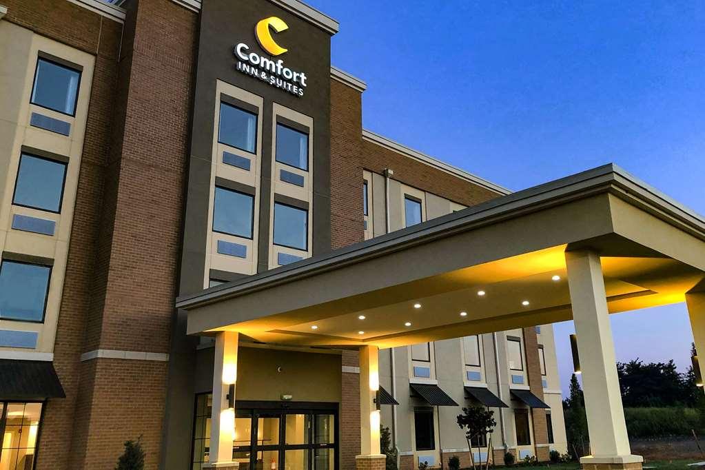 Comfort Inn & Suites Уинчестер Экстерьер фото