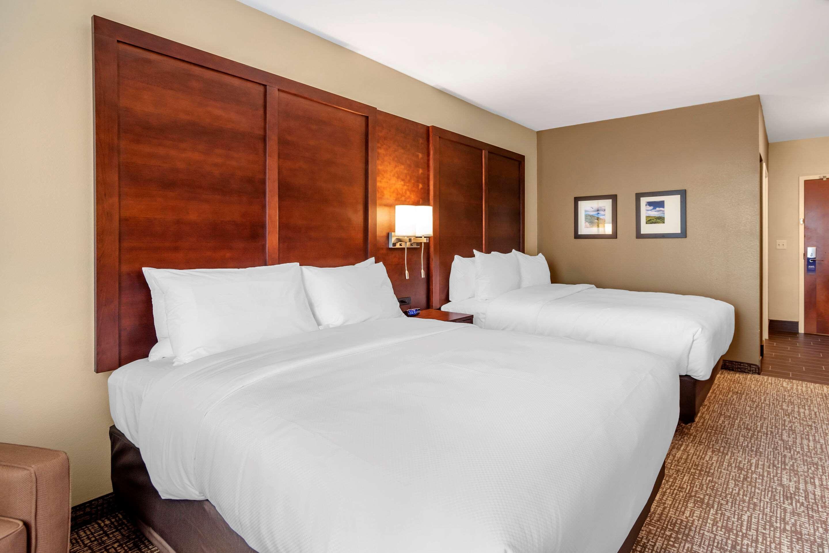Comfort Inn & Suites Уинчестер Экстерьер фото