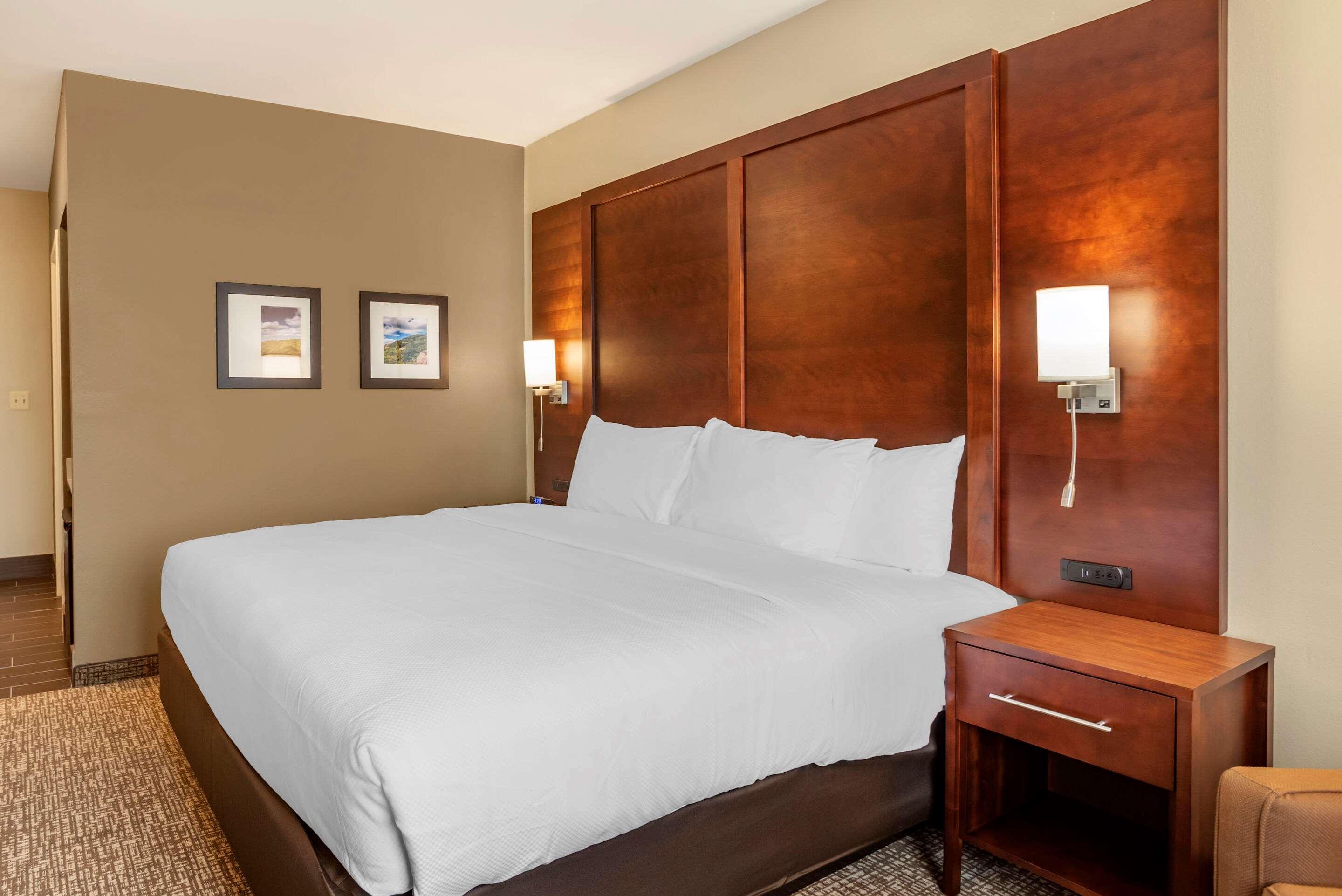 Comfort Inn & Suites Уинчестер Экстерьер фото