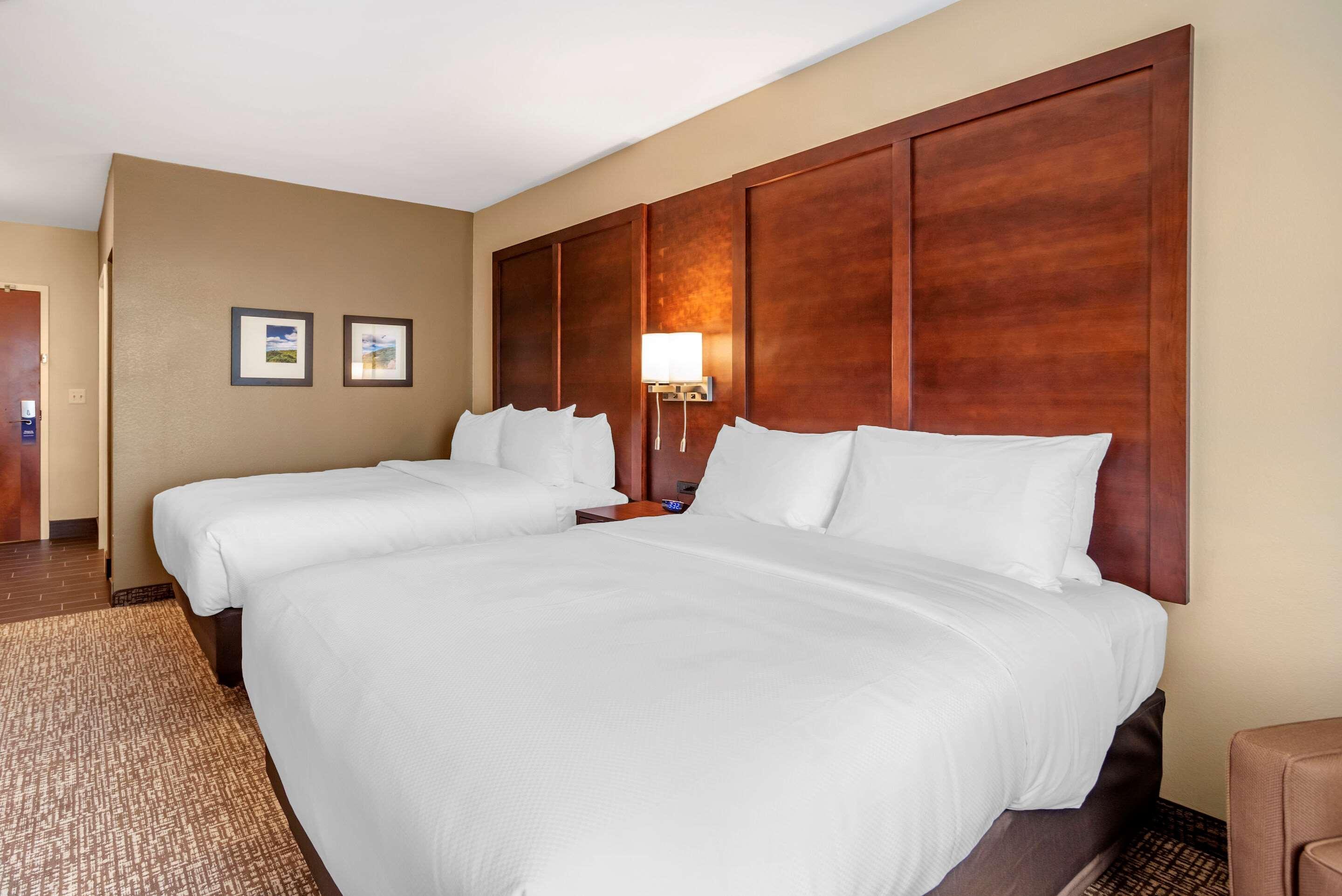 Comfort Inn & Suites Уинчестер Экстерьер фото