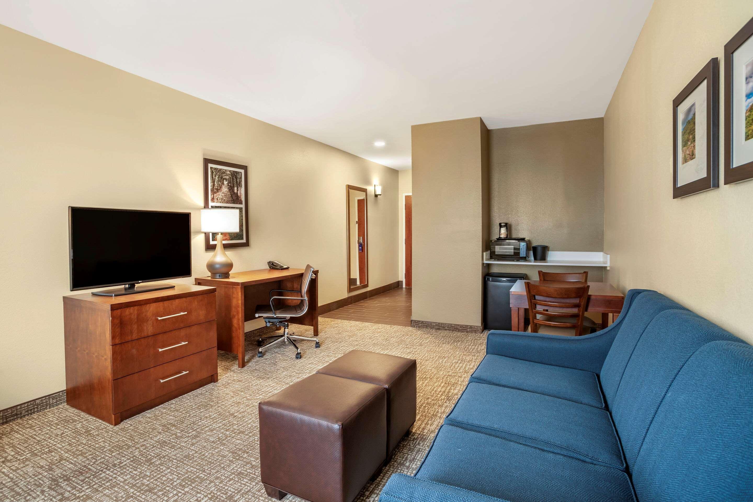 Comfort Inn & Suites Уинчестер Экстерьер фото