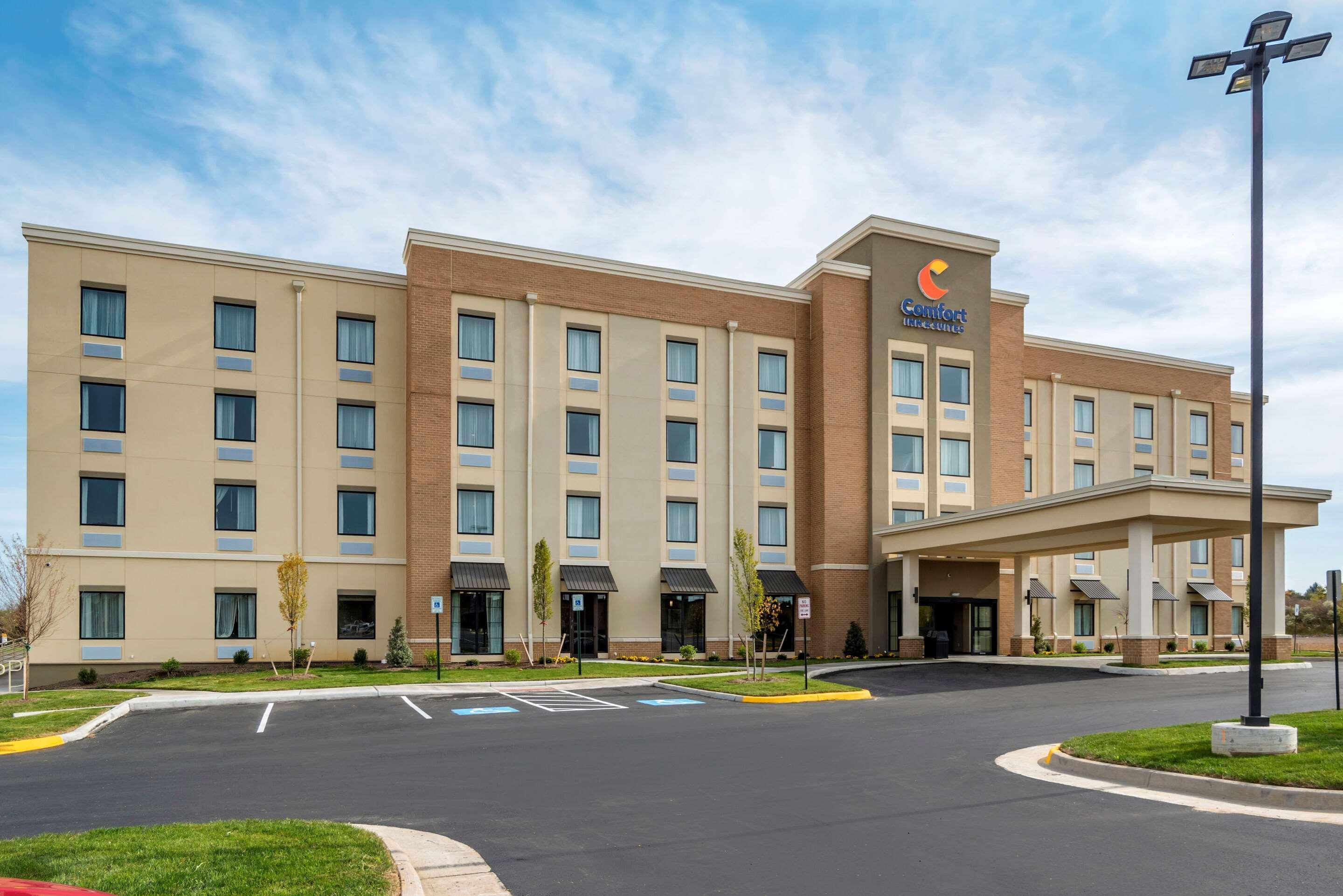 Comfort Inn & Suites Уинчестер Экстерьер фото