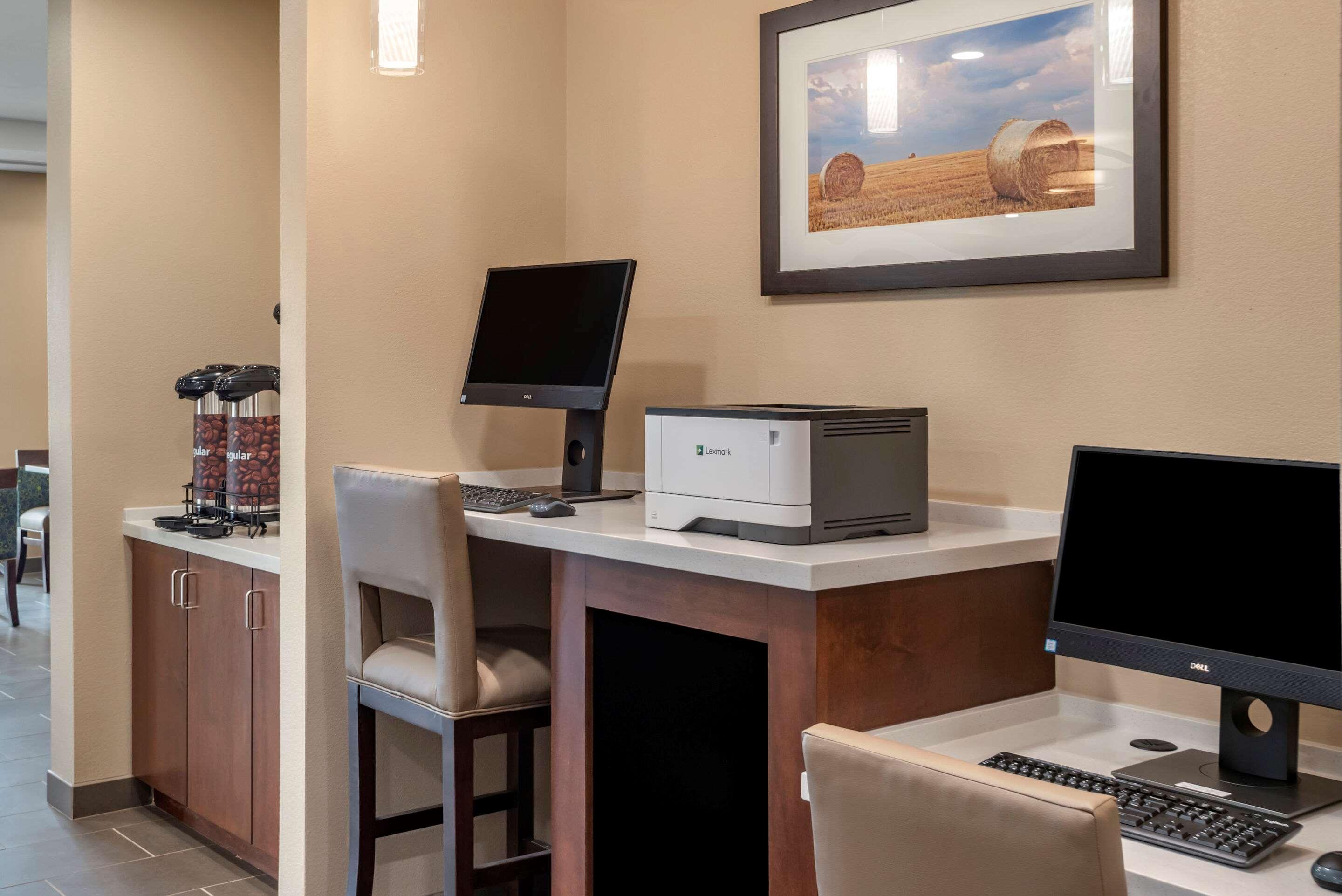 Comfort Inn & Suites Уинчестер Экстерьер фото